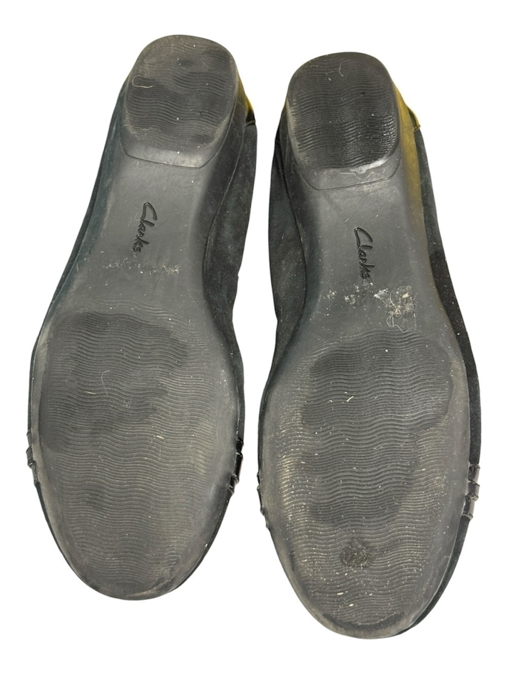 Clarks Black Suede Ballet Flats with Patent Trim Size 9 - Picture 2 of 3